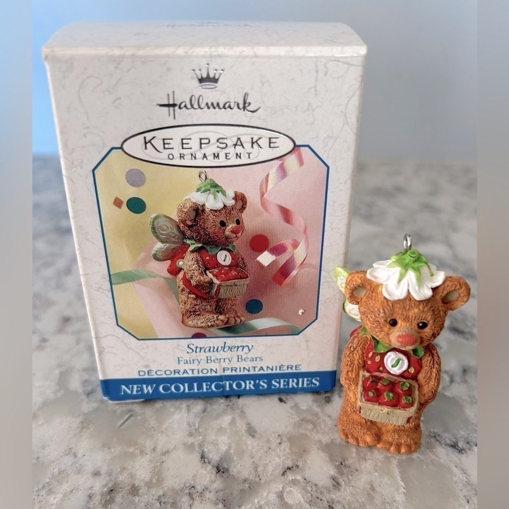 Hallmark Keepsake Strawberry Fairy Beary Bears 1999